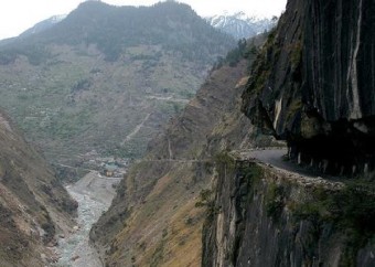The Sichuan-Tibet highway 