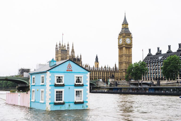 airbnb floating house london